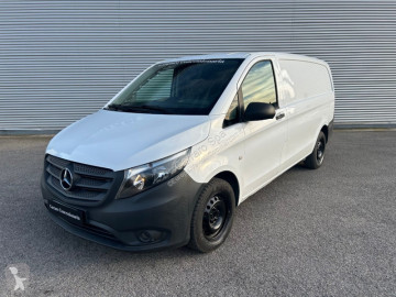 Fourgon utilitaire Mercedes