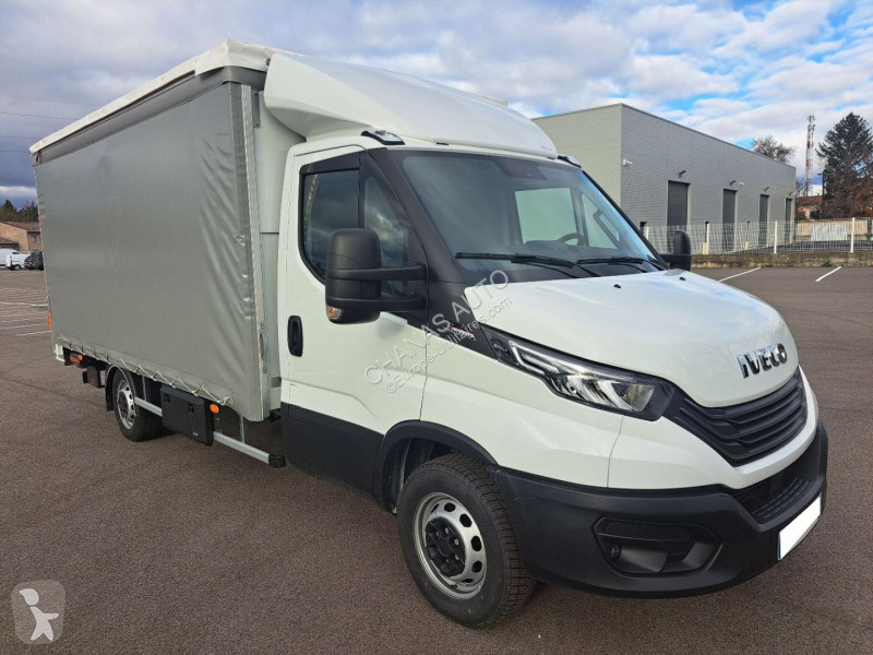 Véhicule utilitaire Iveco 35S18 A8 180CV 3L...