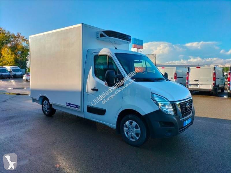 Véhicule utilitaire Nissan