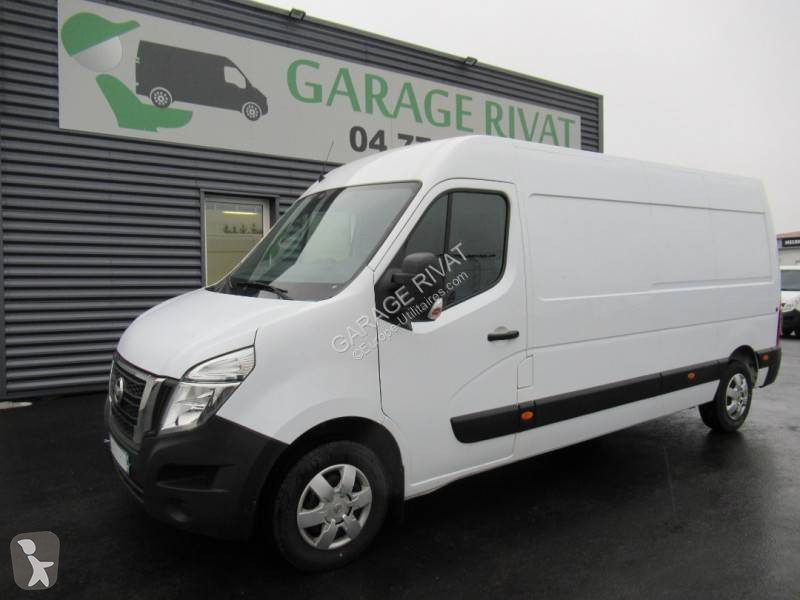 Véhicule utilitaire Nissan