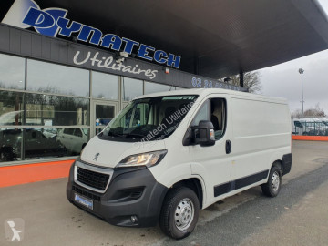 Fourgon long Peugeot