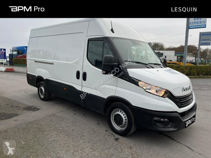 Véhicule utilitaire Iveco 35S Fg 35S14 V12