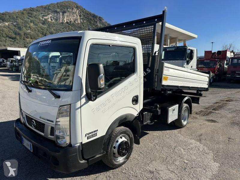 Furgoneta Nissan