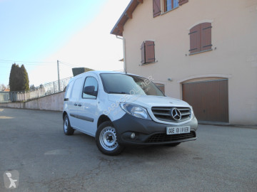 Furgoneta Mercedes