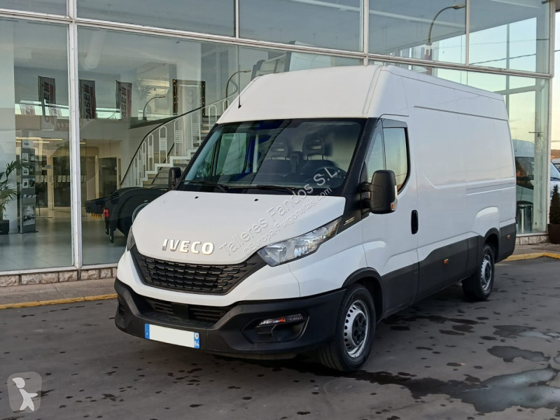 Veicolo commerciale Iveco 35S14 12m3
