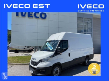 Furgón largo Iveco