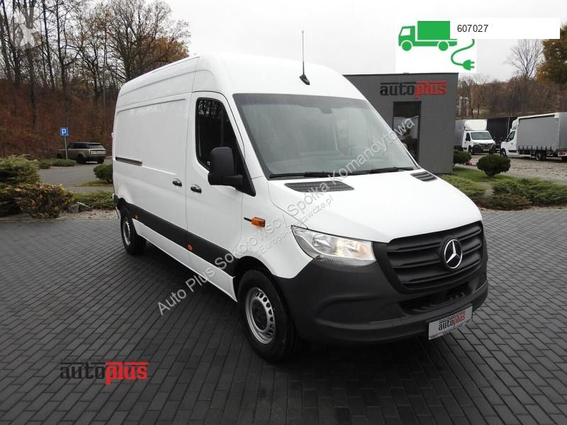 Véhicule utilitaire Mercedes ESPRINTER NOWY...