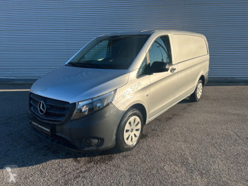 Fourgon utilitaire Mercedes