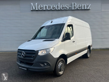 Fourgon utilitaire Mercedes
