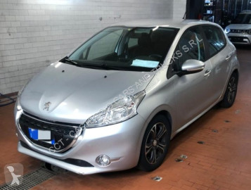PeugeotE-208