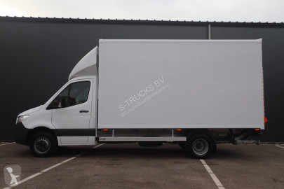 Fourgon utilitaire Mercedes