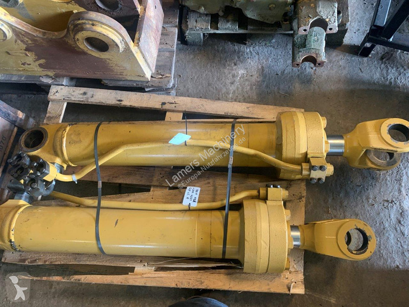 Losse onderdelen bouwmachines Caterpillar...