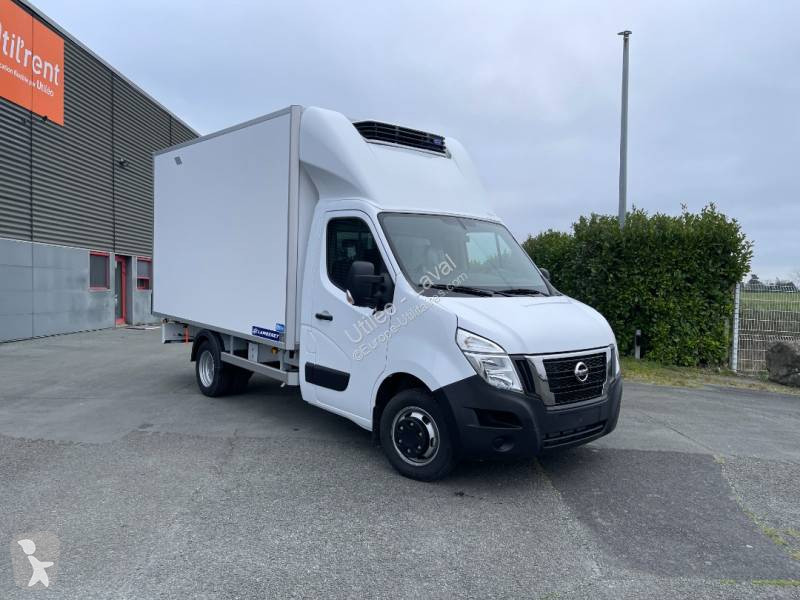 Véhicule utilitaire Nissan