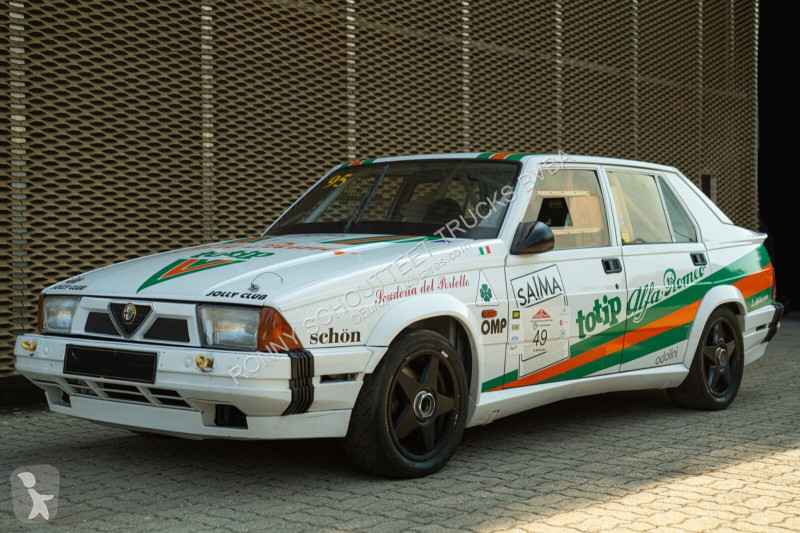 Véhicule utilitaire Alfa-Roméo 75 3.0 V6 - Tipo...