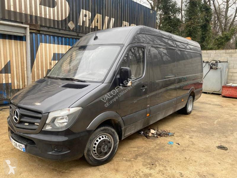 Véhicule utilitaire Mercedes