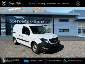Fourgonnette Mercedes