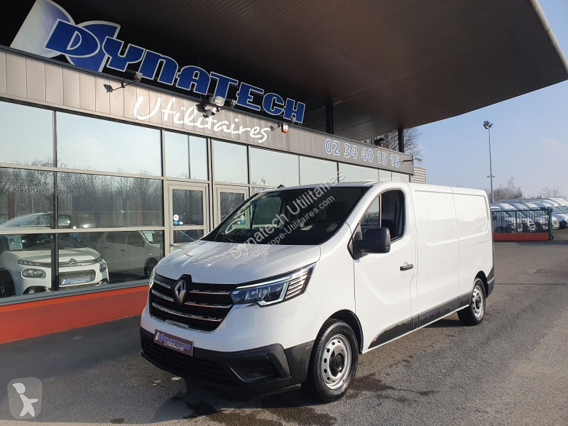 Véhicule utilitaire Renault TRAFIC III FG L2H1...