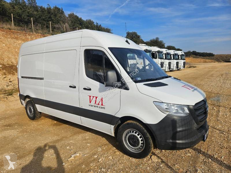 Véhicule utilitaire Mercedes