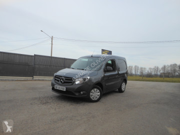 Fourgonnette Mercedes