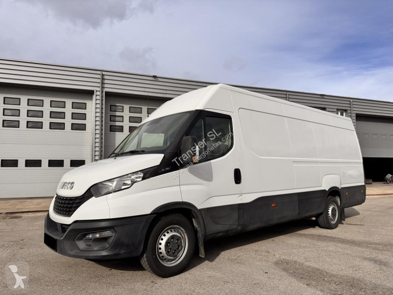Furgoneta Iveco 35-S-16