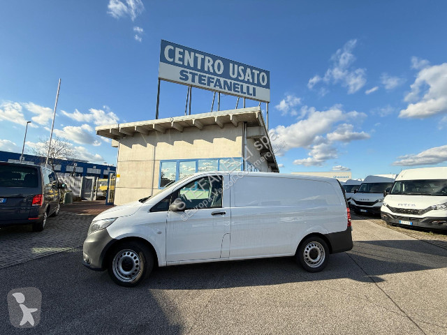 Véhicule utilitaire Mercedes VITO 119 CDI LONG
