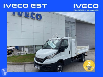 Con volquete Iveco