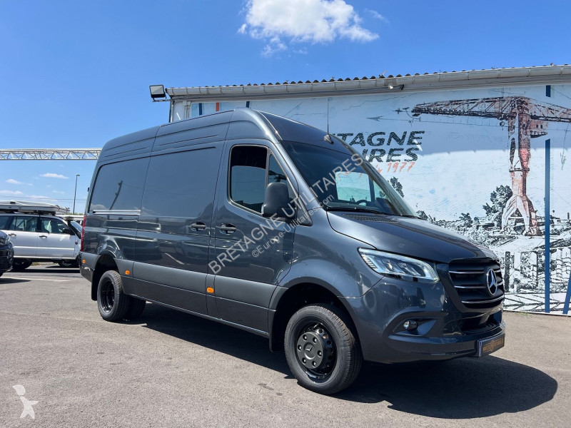 Véhicule utilitaire Mercedes SPRINTER 519 CDI...