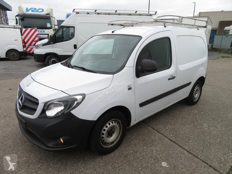 Furgoneta Mercedes 108 CDI , different location...