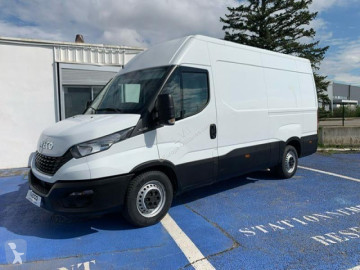 Fourgon utilitaire Iveco