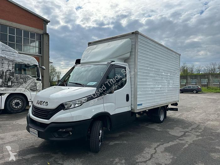 Veículo utilitário Iveco 35C14