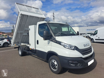 Con volquete Iveco