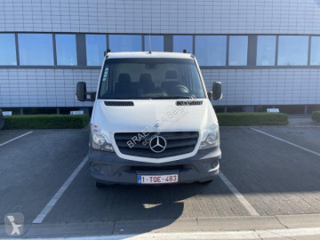 Utilitaire plateau Mercedes