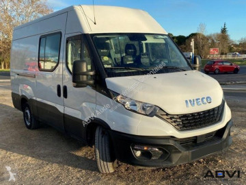 Fourgon utilitaire Iveco