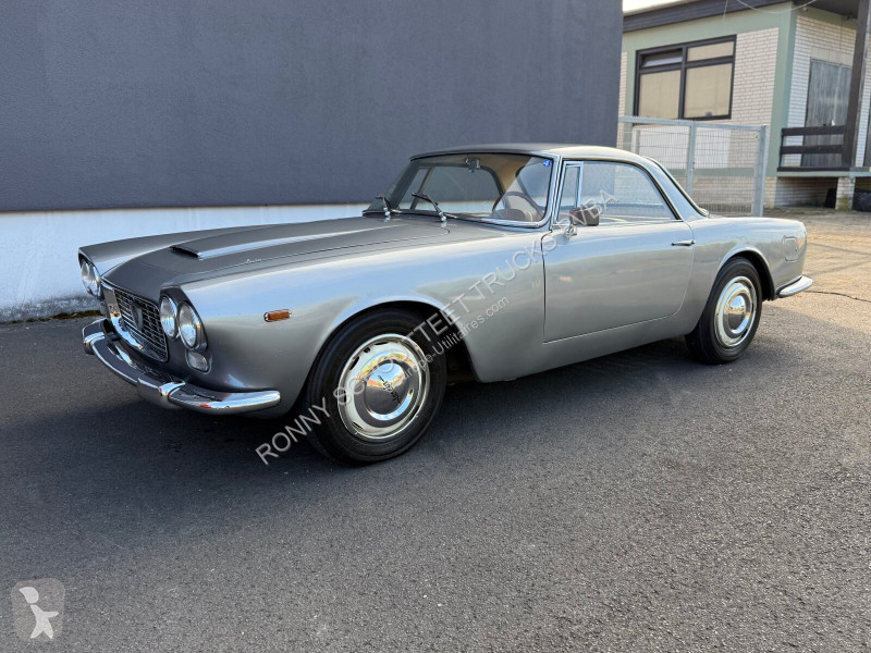 Véhicule utilitaire Lancia Flaminia GT...