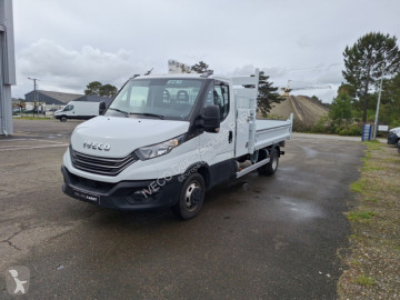 Con volquete Iveco