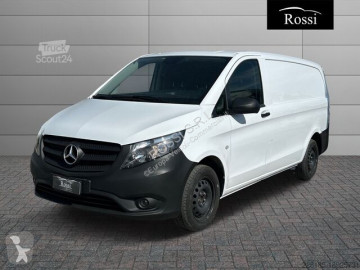 Fourgon utilitaire Mercedes