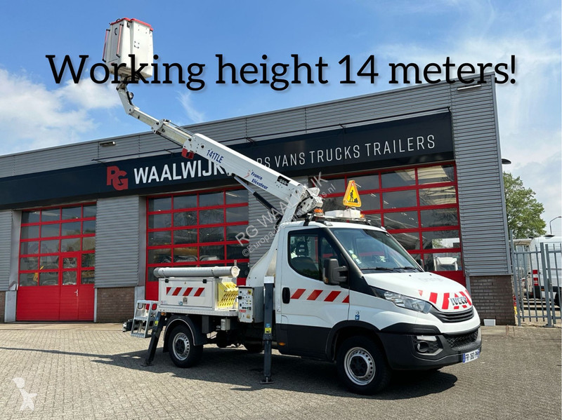 Véhicule utilitaire Iveco 35S14 APK 10-07-2026...