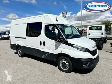 Furgoneta mediana Iveco nueva