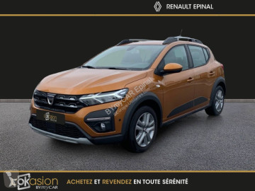 Voiture berline Dacia