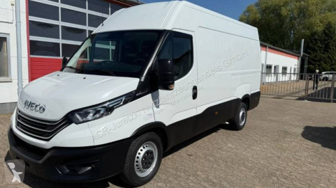 Ekstra uzun van Iveco