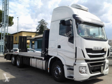 Camion porte engins Iveco