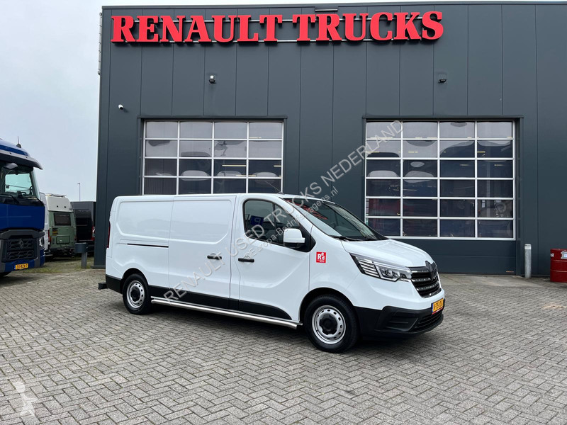 Furgoneta Renault E-Tech Red L2 H1,...