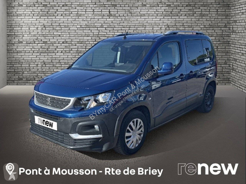 Autoutilitară Peugeot Rifter Standard BlueHDi...