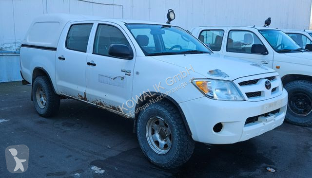 Véhicule utilitaire Toyota Hilux Double Cab 4x4