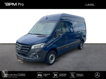 Fourgon utilitaire Mercedes