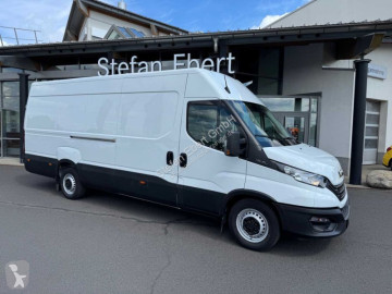 Ekstra uzun van Iveco