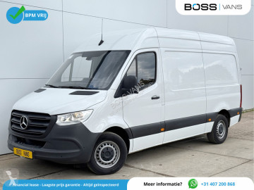 Fourgon utilitaire Mercedes