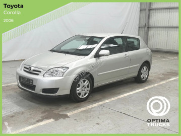 Voiture berline Toyota