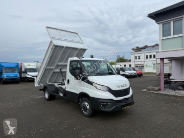 Con volquete Iveco nueva