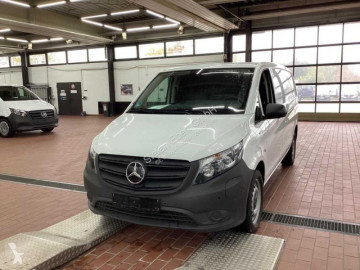 Fourgon long Mercedes